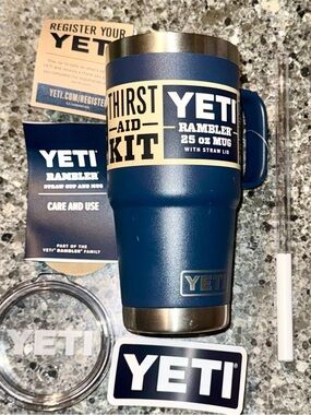 Yeti Rambler 25 oz Mug - Navy Blue with Handle and Sticker- NWT (Small Dent)